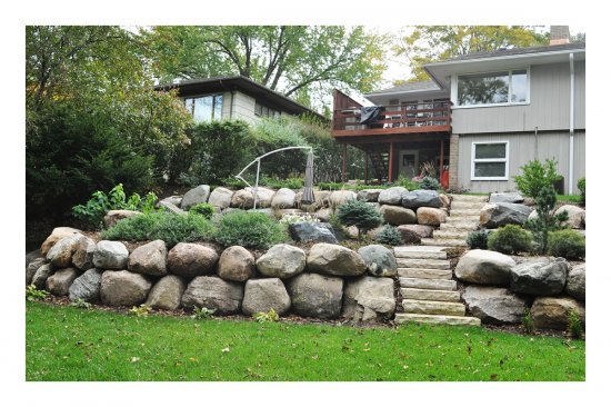 Boulder Wall Retaining Walls Allen Landscapes Rochester Mn